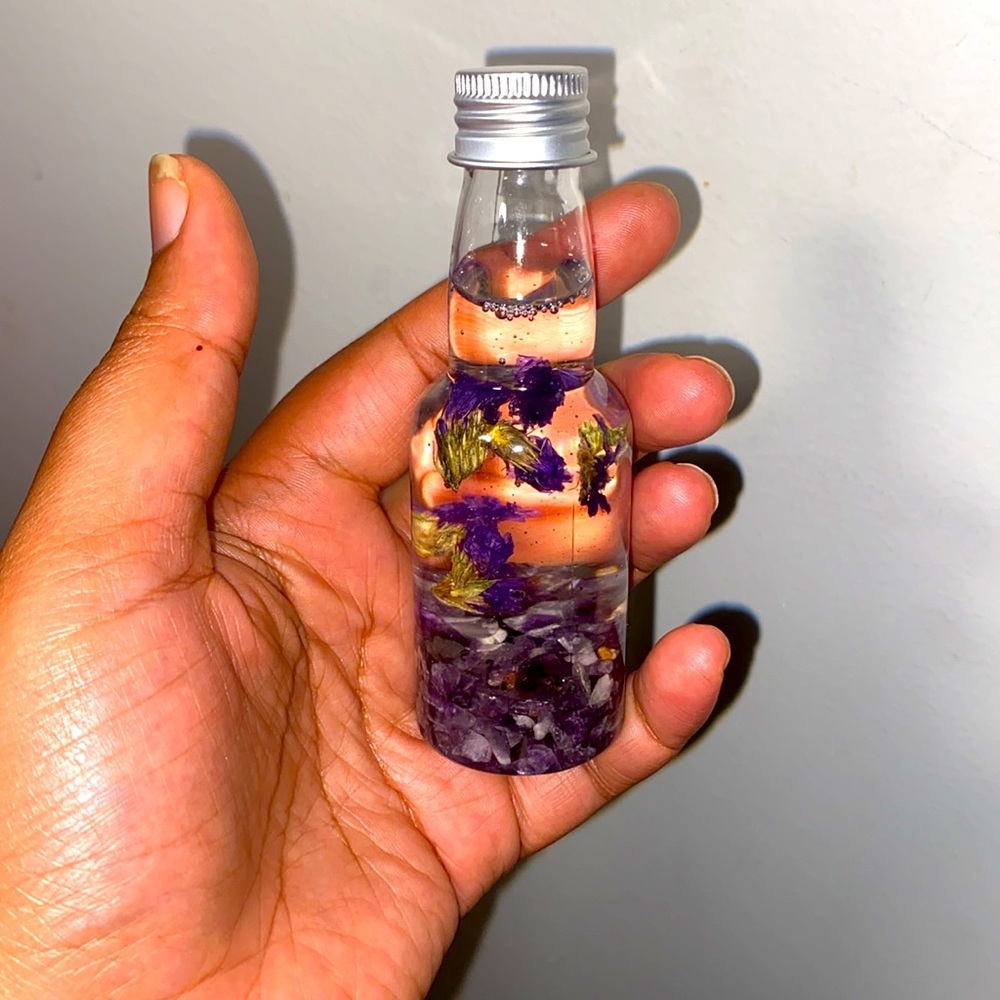 Endless love body oil. 💜🪻